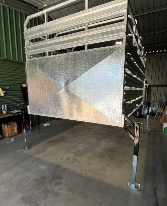 12 x 7 ft Flat Deck Hydraulic Tipping Trailer with 1 Person Install and Remove Stock Crate – ATM 3.5 or 4.5 tonne - Image 2
