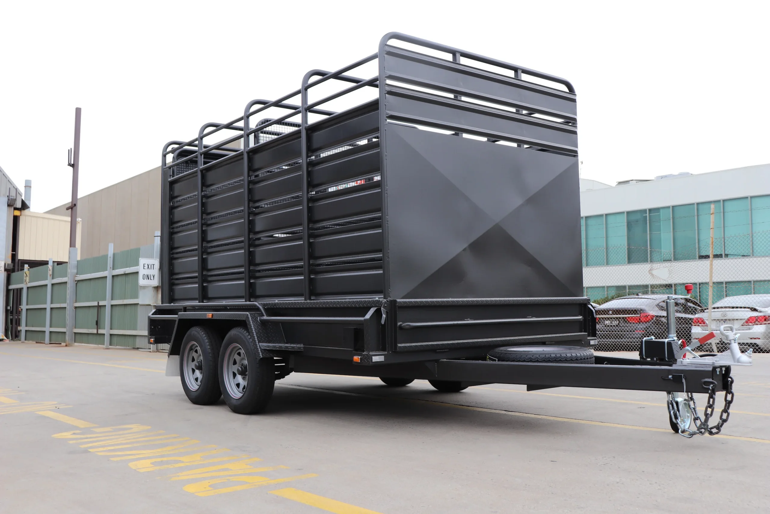 12×6 Deluxe Heavy Duty Stock Crate Tandem Trailer for Sale - Image 5