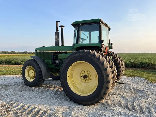 1984 JOHN DEERE 4850 TRACTOR