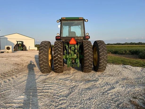 1984 JOHN DEERE 4850 TRACTOR - Image 3