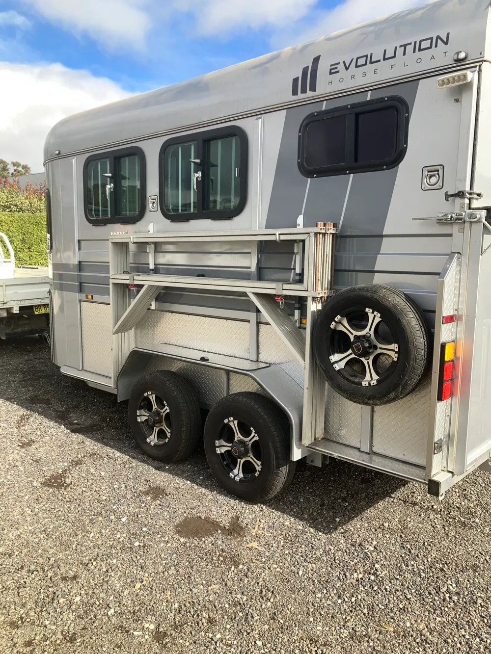 2HAL Evolution camper float - Image 3