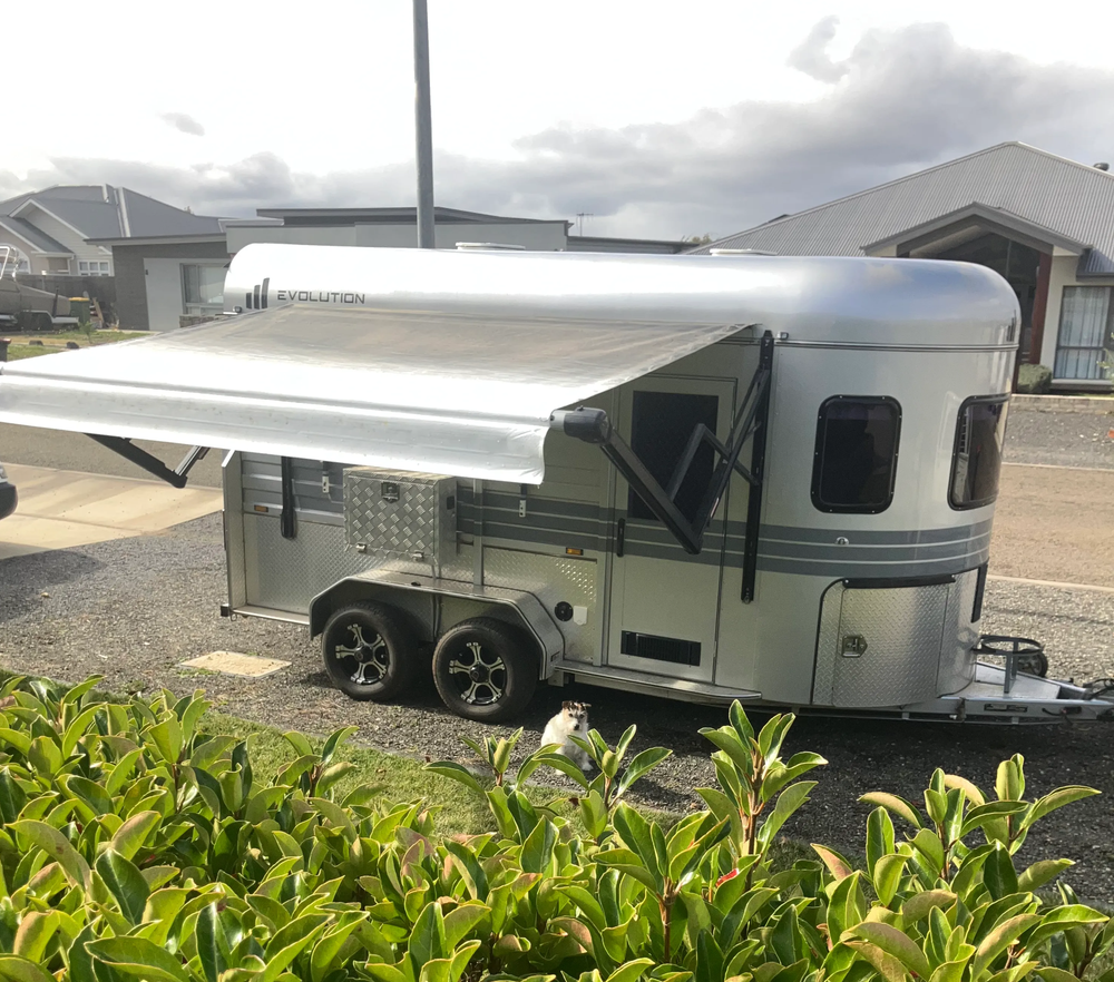 2HAL Evolution camper float - Image 5