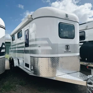QLD - 2026 IRONHORSE 3HAL DELUXE/KITCHEN