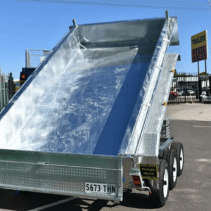 Hydraulic 4500 Kilo Tri Axle Tipper Trailer