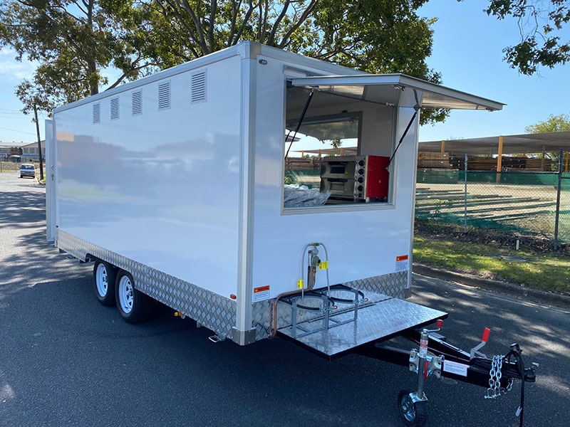 Supersize food trailer ready to go - Image 2