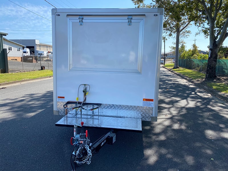 Supersize food trailer ready to go - Image 14
