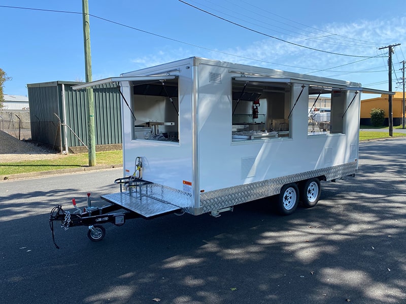 Supersize food trailer ready to go - Image 3