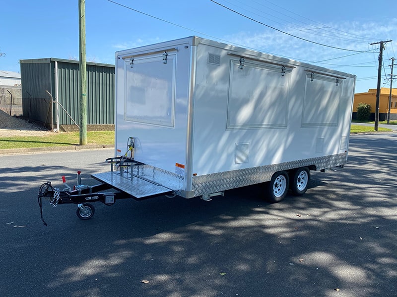 Supersize food trailer ready to go - Image 5