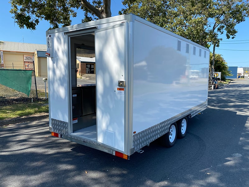 Supersize food trailer ready to go - Image 7
