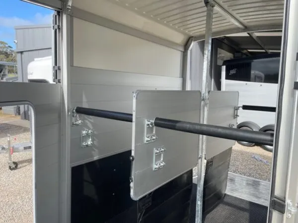 Ifor Williams HBX506 - Image 4