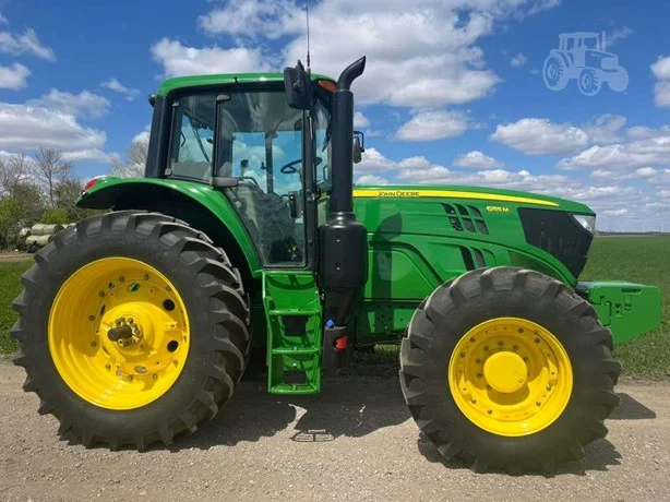 2018 John Deere 6155M 155 HP MFWD Tractor with Power Quad Transmission - Image 11