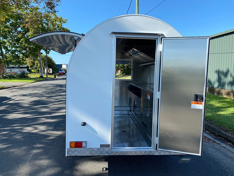 Large 3.0 food trailer ready to go - Image 9